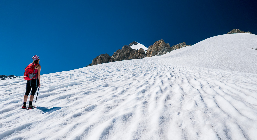 Záverečný ľadovcový výšvih na skalnatý vrchol Petit Mt Blanc